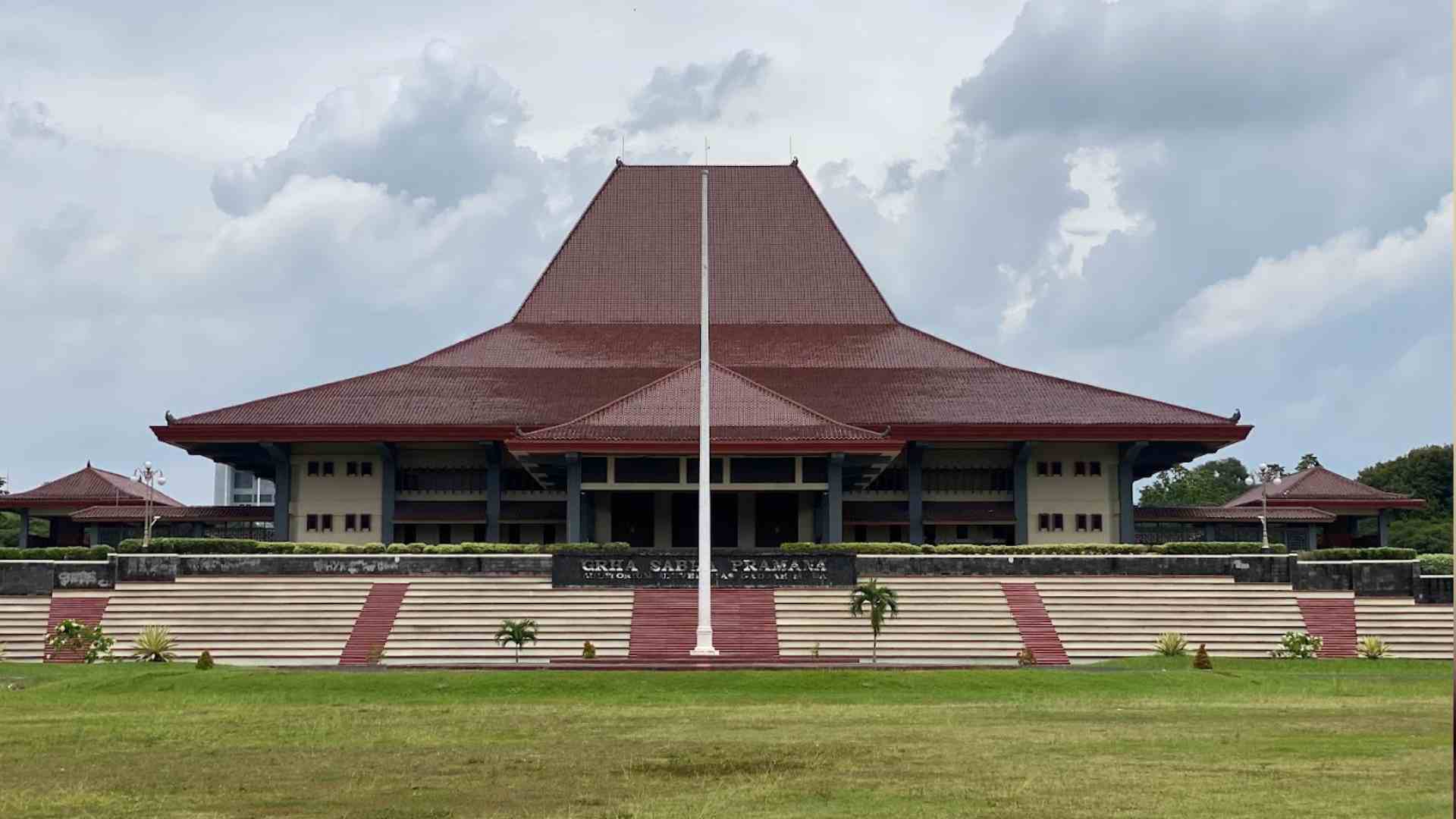 universitas top 2
